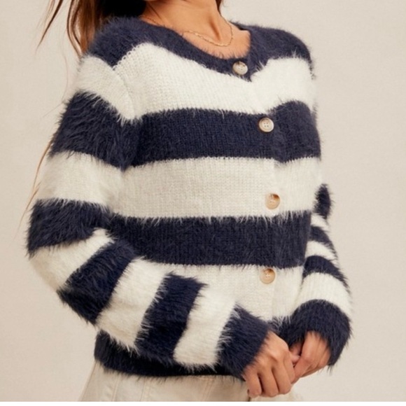 NWT Hem & Thread Navy and White Fuzzy Cardigan - Picture 1 of 5